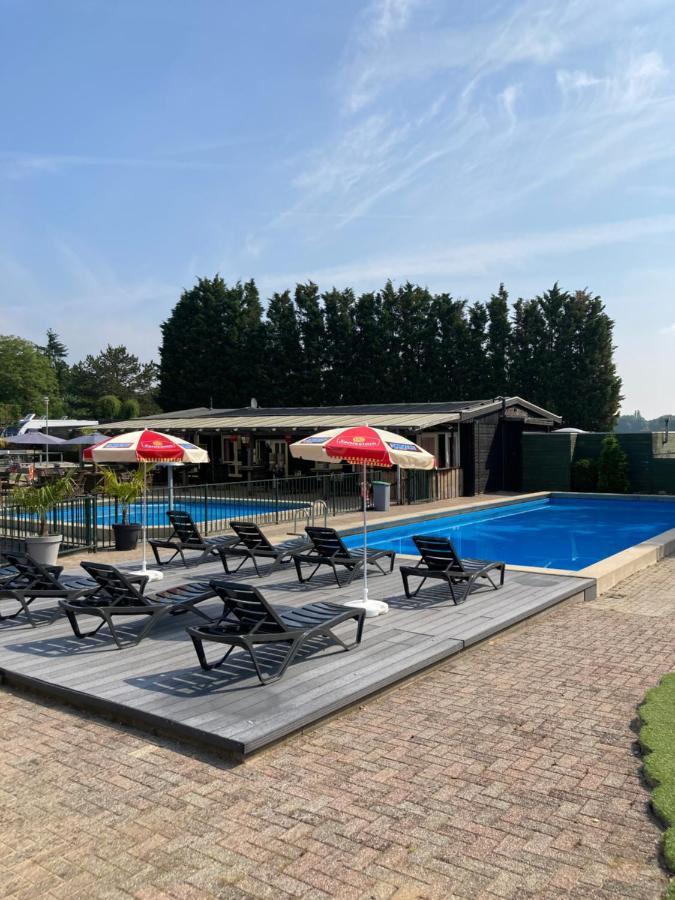 Woodlodge High Chaparral * Oirsbeek